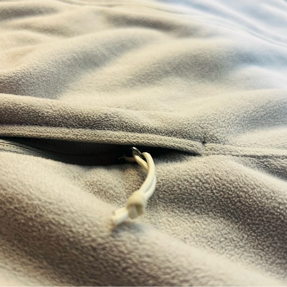 The North Face Light Gray Fleece Jacket - Picture 10 of 13